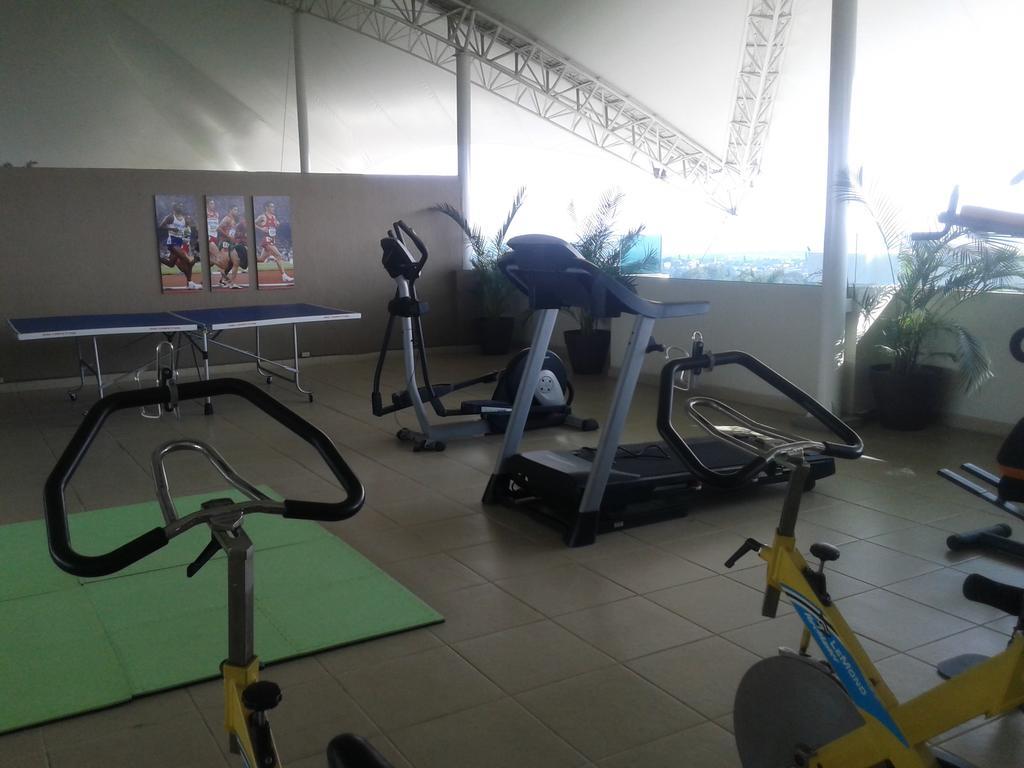 Triumph Tower Residence Cuernavaca Buitenkant foto